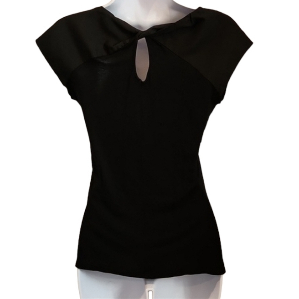 Mossimo Keyhole Back Top